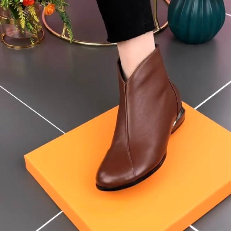 Botines de piel con cremallera