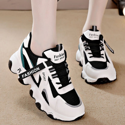 Zapatillas deportivas de suela gruesa que aumentan la altura
