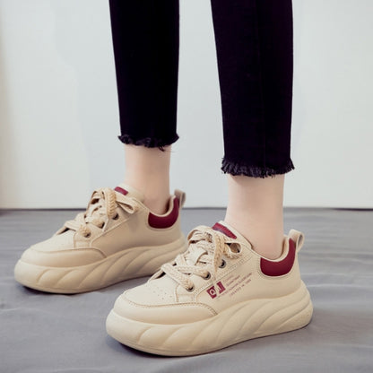 Zapatos casuales con cordones y suela gruesa que realzan la altura
