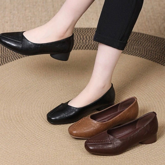 Zapatos de cuero con suela blanda y punta cuadrada