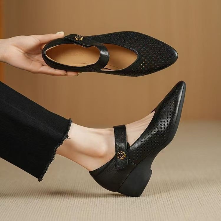 Zapatos de piel con tacón grueso y cuña hueca