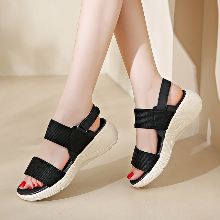 Sandalias deportivas de suela gruesa