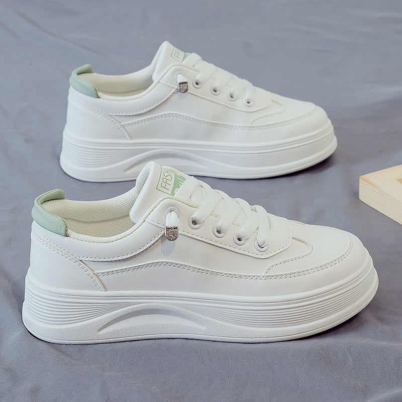 Zapatos de trabajo blancos de suela gruesa y de moda